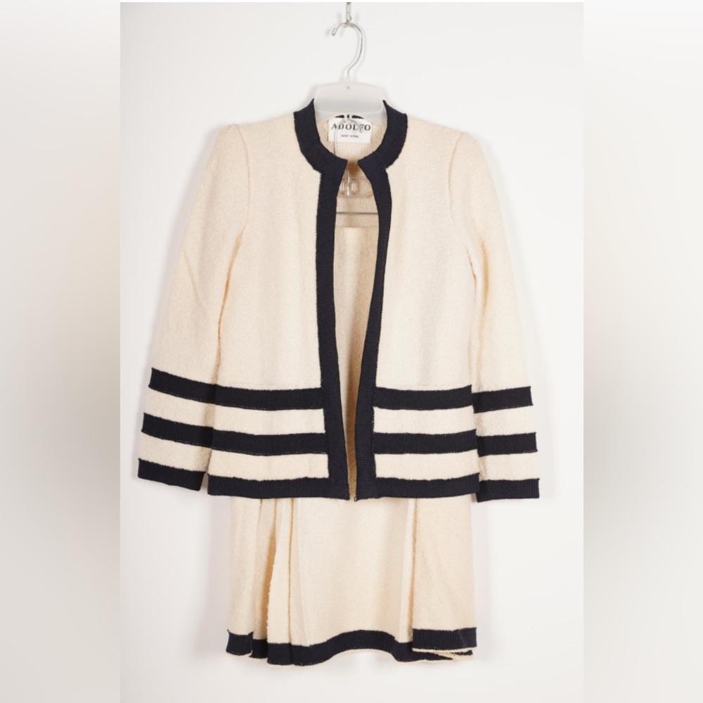 Vintage Adolfo Cream and Navy Blue Two-Piece Skirt Set - Size Small - Picture 5 of 12